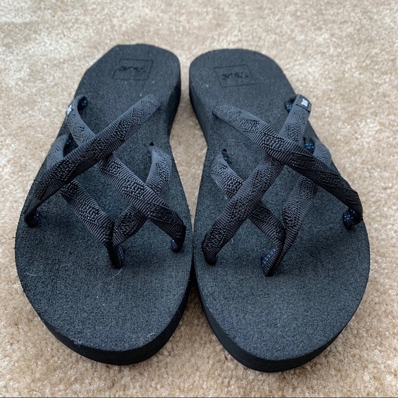 teva olowahu sandals